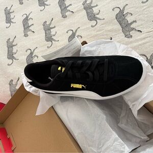 Puma Men's Black and Yellow Sneakers